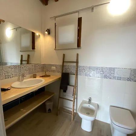 Ai Peri Apartment