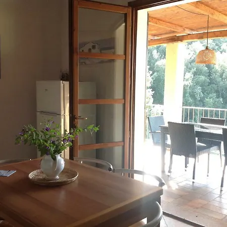 Apartment Ai Peri *