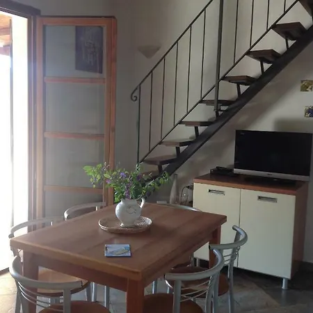 Apartment Ai Peri Nisporto